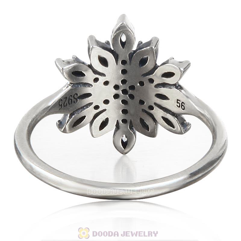 925 Sterling Silver Crystalized Snowflake Ring with Clear CZ
