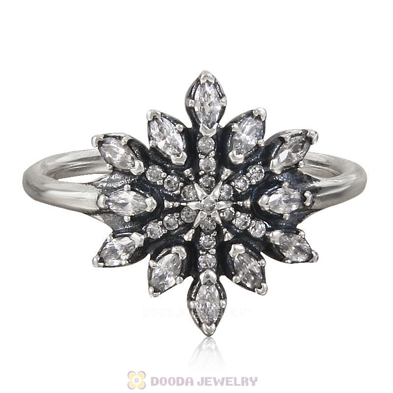 925 Sterling Silver Crystalized Snowflake Ring with Clear CZ