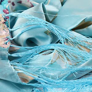 The detailed picture of Long Fringed Silk Scarves Silk Scarf Painting 