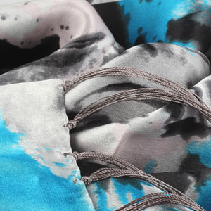 The detailed picture of Long Fringed Silk Scarves Silk Scarf Painting 