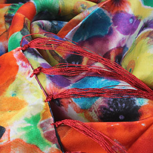 The detailed picture of Long Fringed Silk Scarves Silk Scarf Painting 