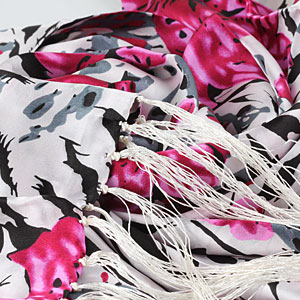 The detailed picture of Long Fringed Silk Scarves Silk Scarf Painting 